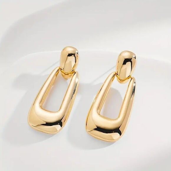 Chunky Rectangular Hoop Earrings - Picture 2 of 3